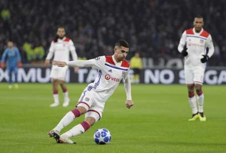 英媒：曼联在谈判明年2月去沙特踢比赛，米兰是潜在的对手（英媒：曼联正商谈明年2月赴沙特比赛，AC米兰或成对手）