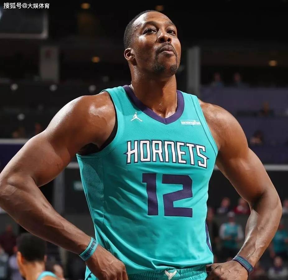 国安惨败越南夜， 邵佳一当场黑脸， 两大国脚恐遭永久除名！（国安不敌越南之夜，邵佳一当场黑脸，两名国脚或遭永久除名）